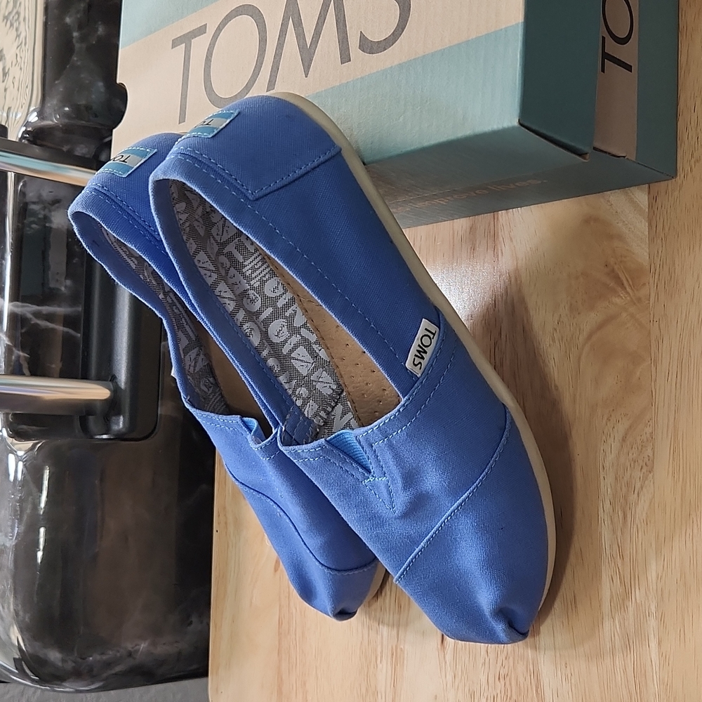 Toms Periwinkle Size 6.5